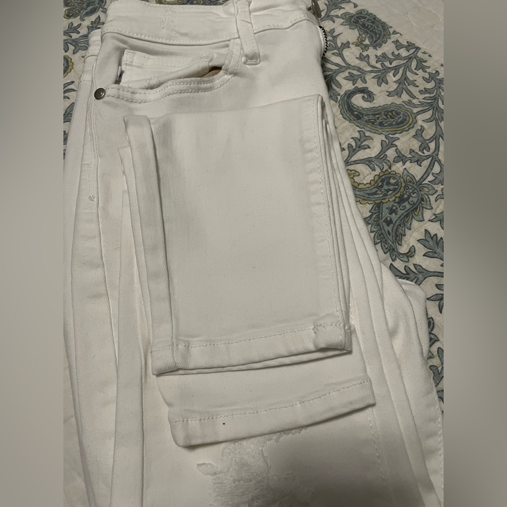 Judy Blue white distressed skinny jeans 9/29